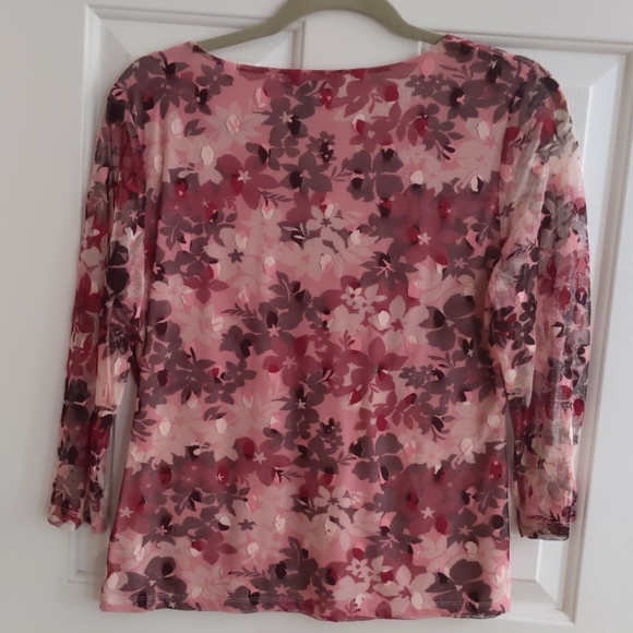 Top - Picture 2 of 2